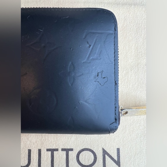 Authentic Louis Vuitton zippy wallet - Picture 5 of 9